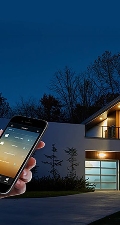Simulation de présence avec l'installation de lumière domotique dans votre  maison